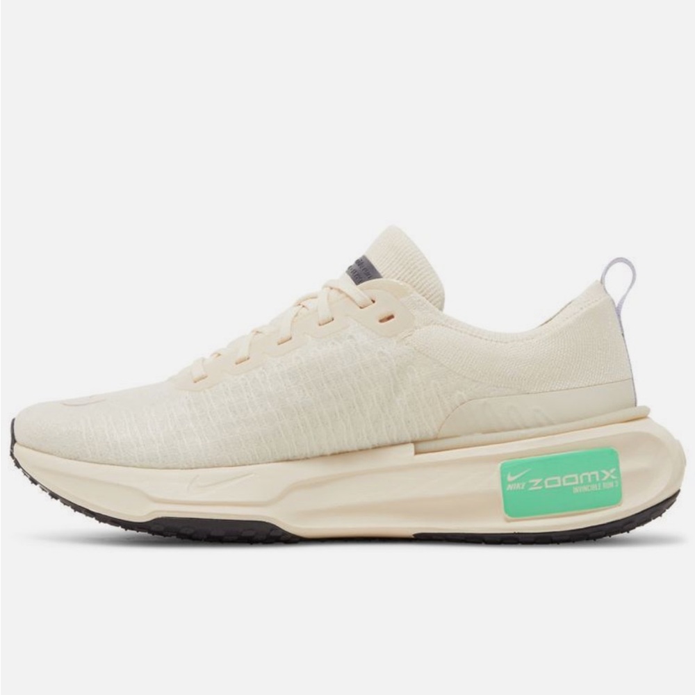 Nike Men's Cream Athletic Shoes - Picture 2 of 9
